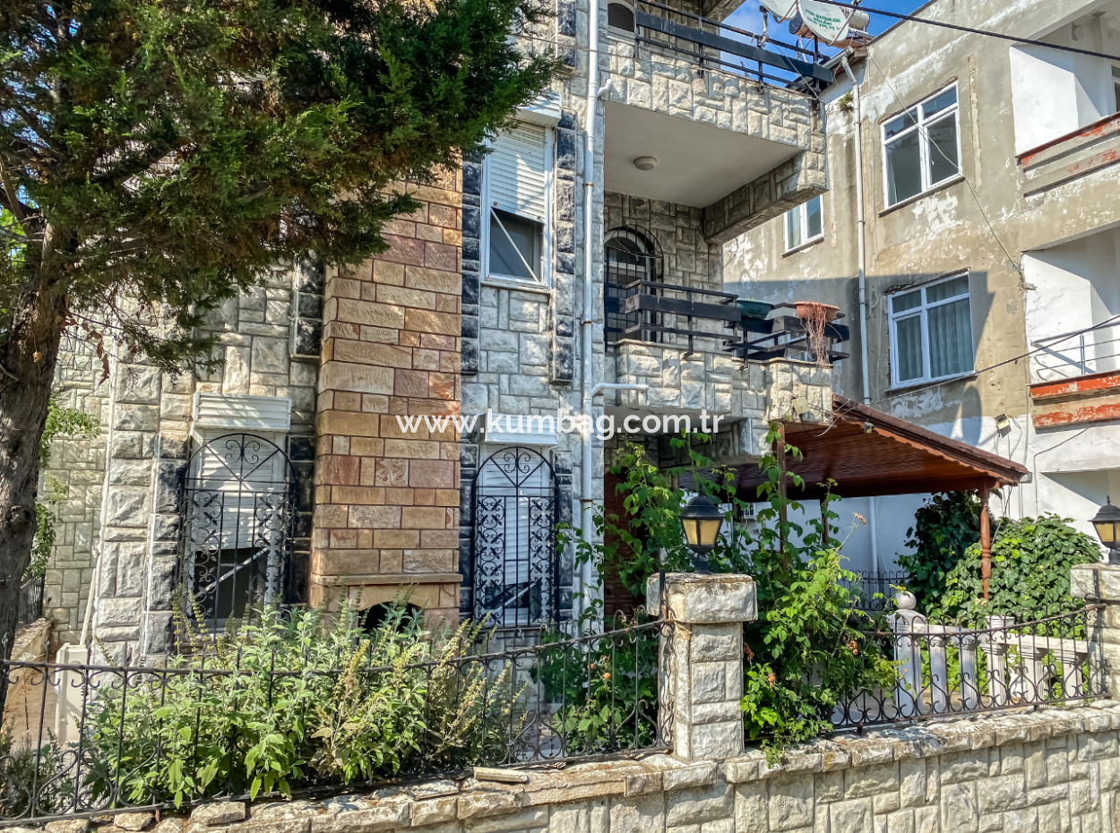 Triplex 4 1 Villa Zum Verkauf Mit Steinverkleidung Am Meer, In Kumbağ