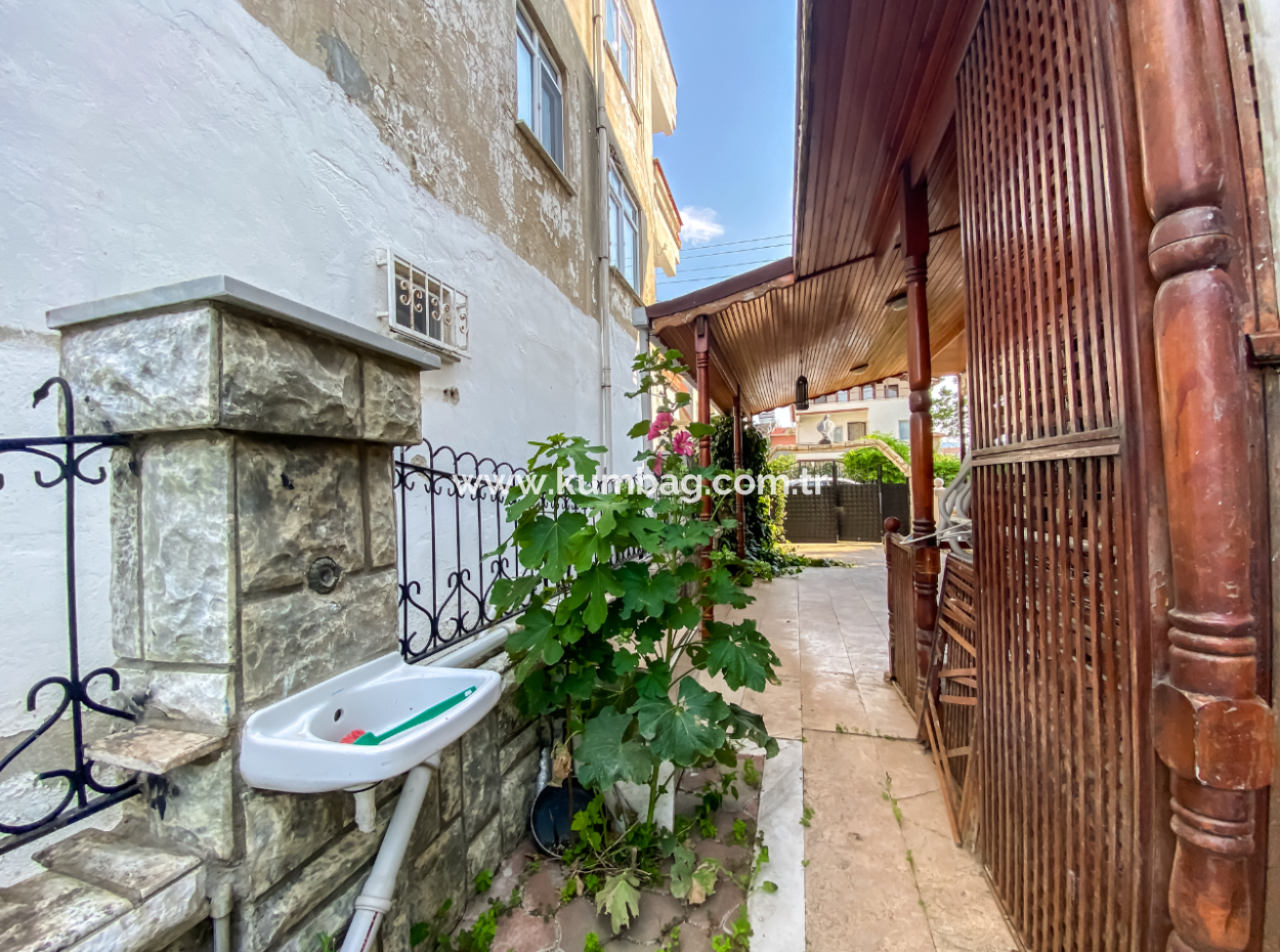 Triplex 4 1 Villa Zum Verkauf Mit Steinverkleidung Am Meer, In Kumbağ