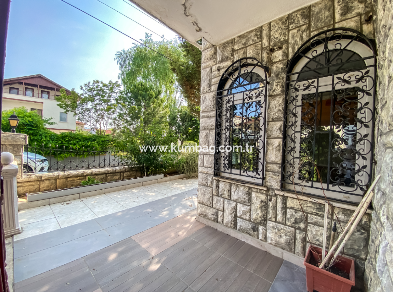 Triplex 4 1 Villa Zum Verkauf Mit Steinverkleidung Am Meer, In Kumbağ