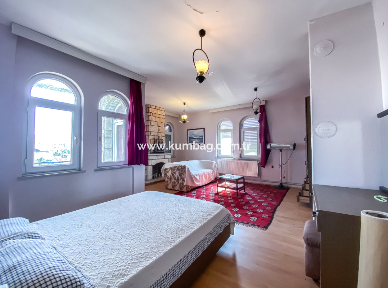 Triplex 4 1 Villa Zum Verkauf Mit Steinverkleidung Am Meer, In Kumbağ