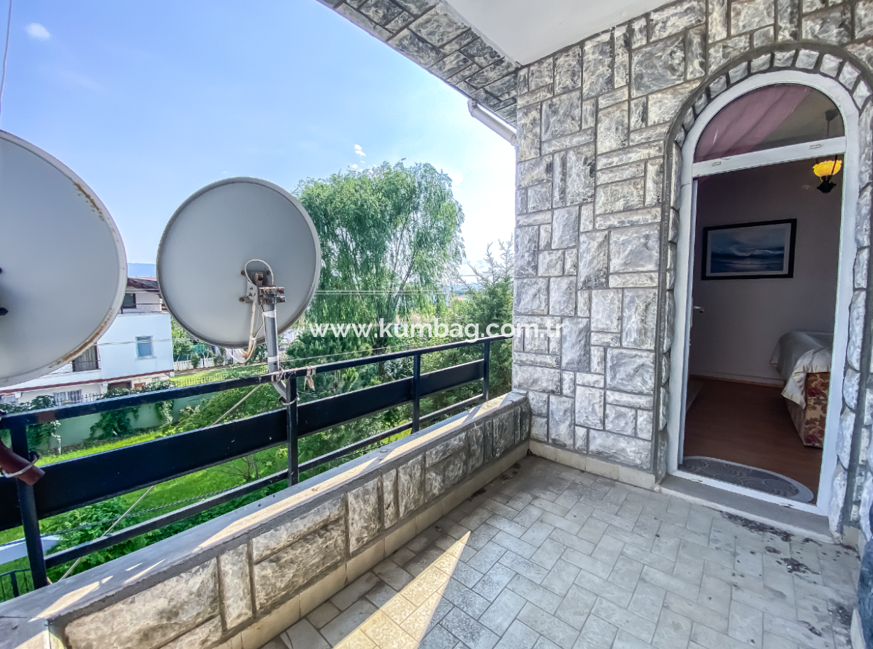 Triplex 4 1 Villa Zum Verkauf Mit Steinverkleidung Am Meer, In Kumbağ