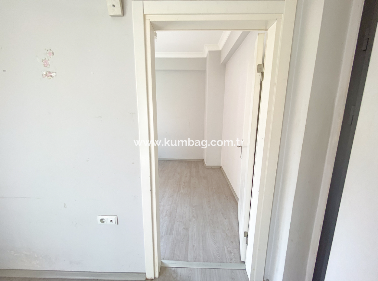 1 1 Wohnung Zur Miete Im Gebäude Der Kumbağ Pazar-Strasse Mit Aufzug