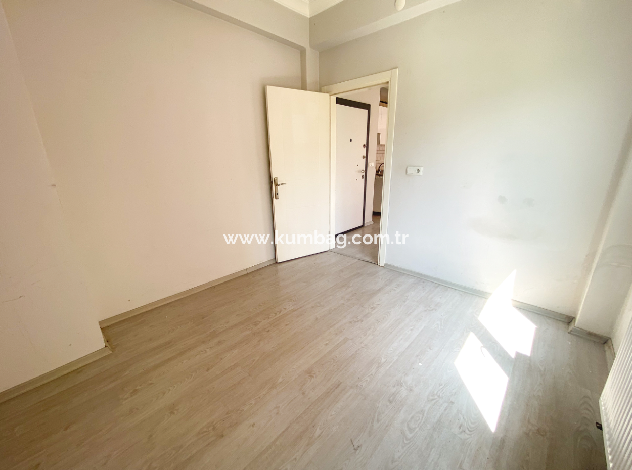 1 1 Wohnung Zur Miete Im Gebäude Der Kumbağ Pazar-Strasse Mit Aufzug
