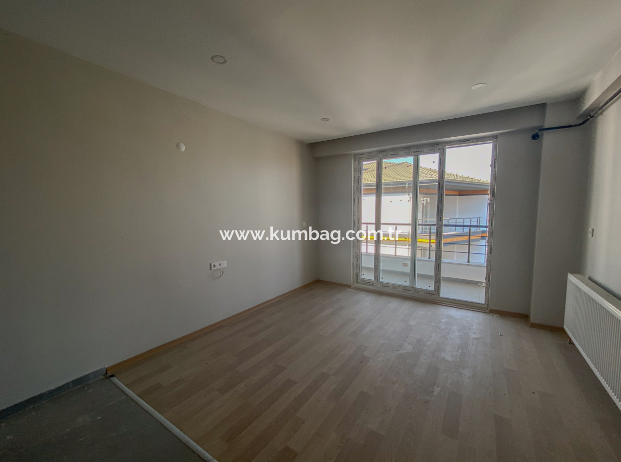 Luxuriöse 2-1-Wohnung Zur Mietung In Einem Komplex Mit Pool Nahe Dem Meer In Kumbağ