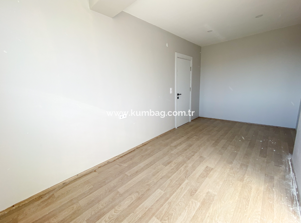 Luxus 1 1 Wohnung Zu Vermieten In Der Nähe Des Meeres In Einem Komplex Mit Kumbağ Pool