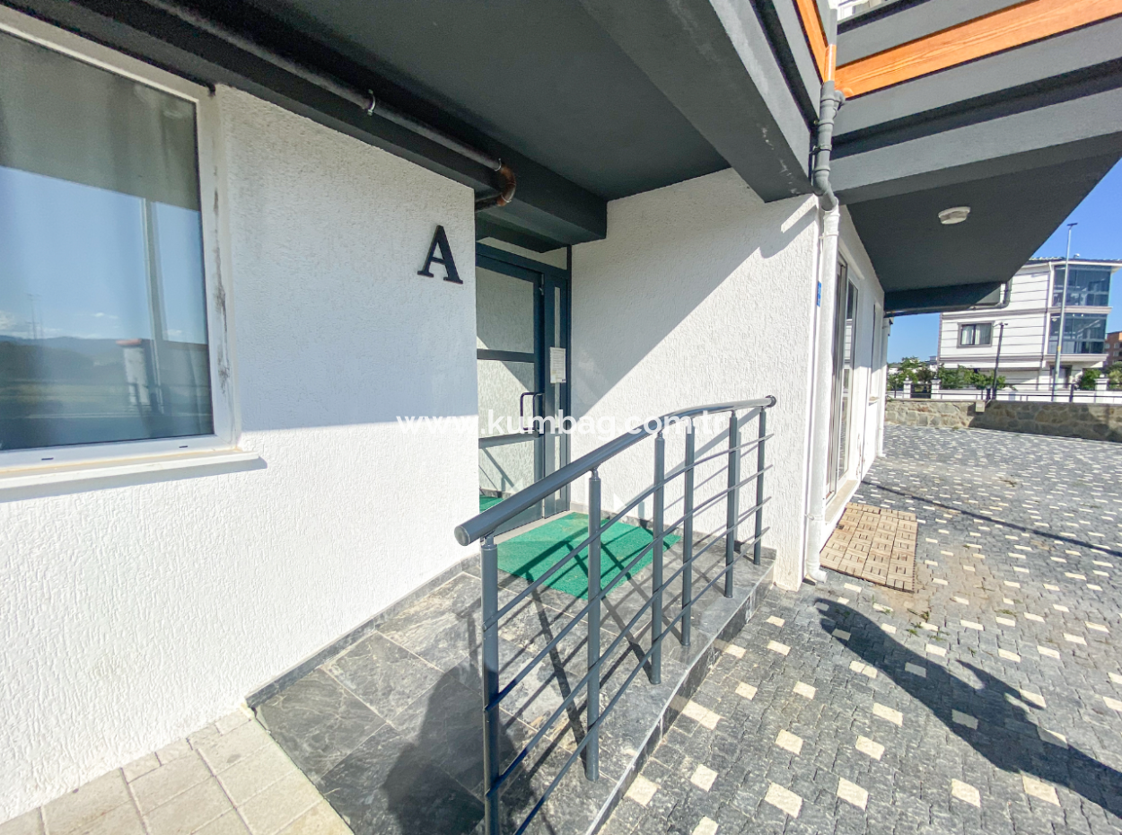 Luxus 1 1 Wohnung Zu Vermieten In Der Nähe Des Meeres In Einem Komplex Mit Kumbağ Pool