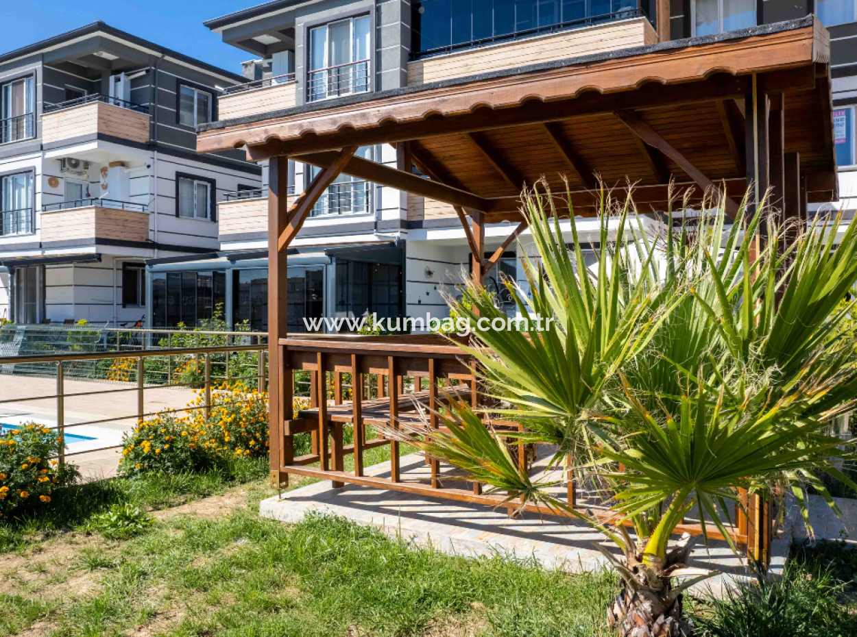 Möblierte Luxuriöse 11-Garten-Etage Wohnung Zur Miete Auf Kumbağ Poolgelände