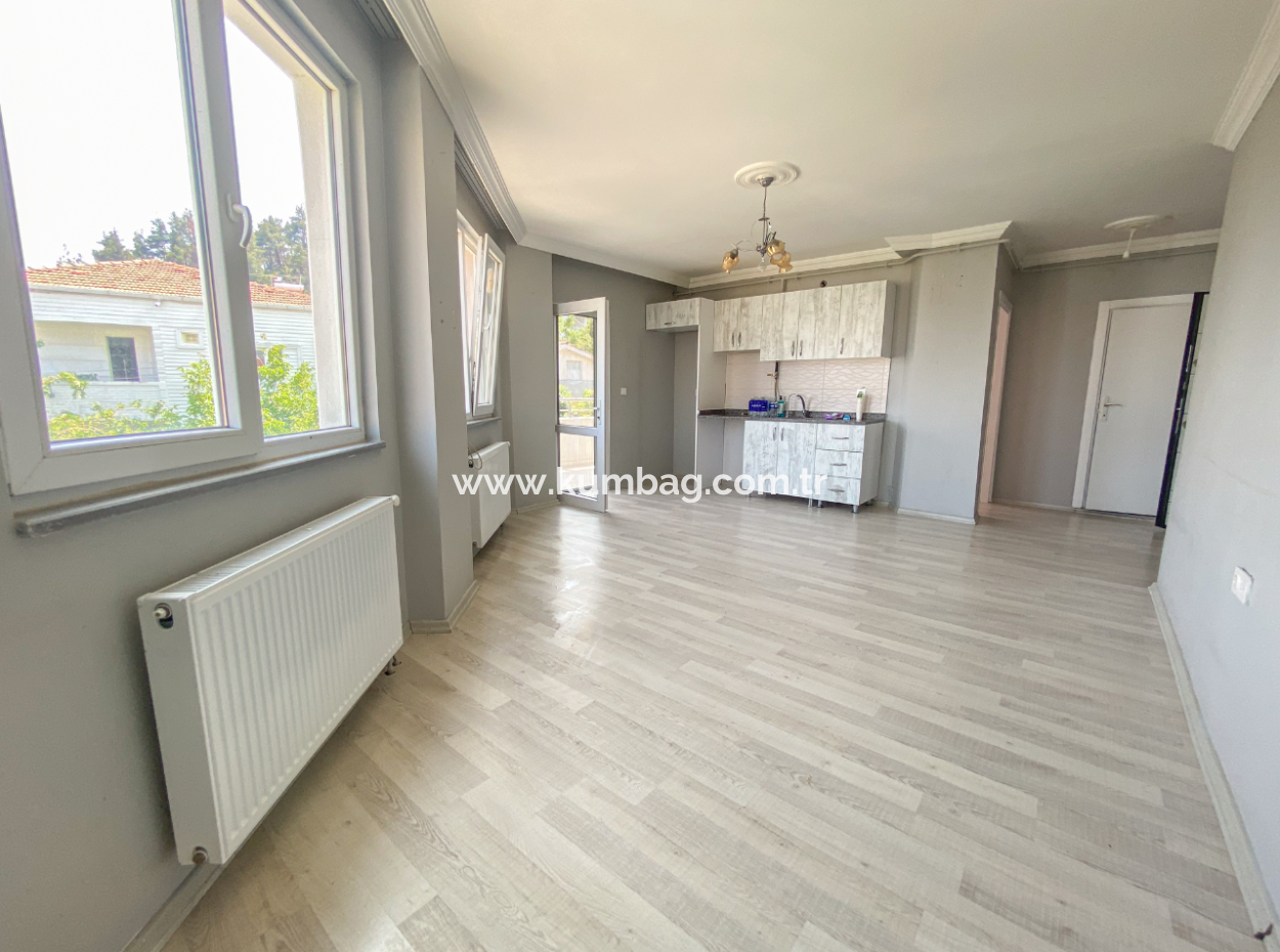 Geräumige 11-Wohnung Zum Verkauf Mit Mieter In Der Nähe Der Kumbağ Marktstrasse