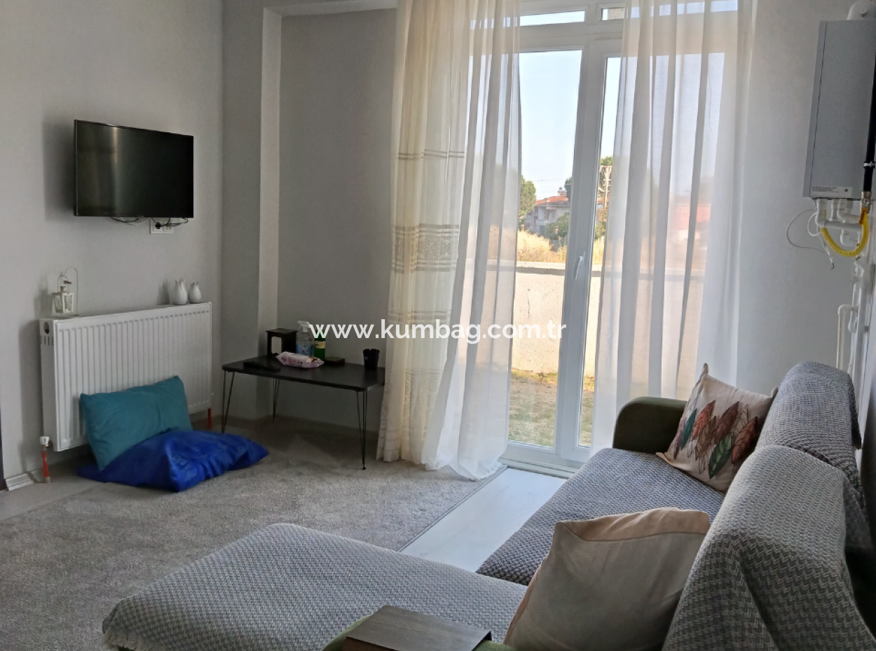 Möbliert: 11 Wohnung Mit Garten Auf Der Meersseite Der Strasse In Kumbağ