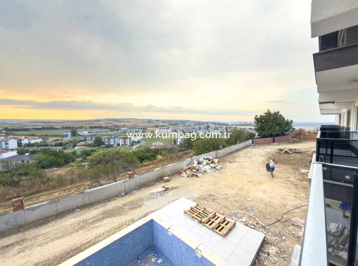 2 1 Wohnung Zum Verkauf Mit Meer- Und Naturblick Auf Einem Gelände Mit Kumbağ-Pool