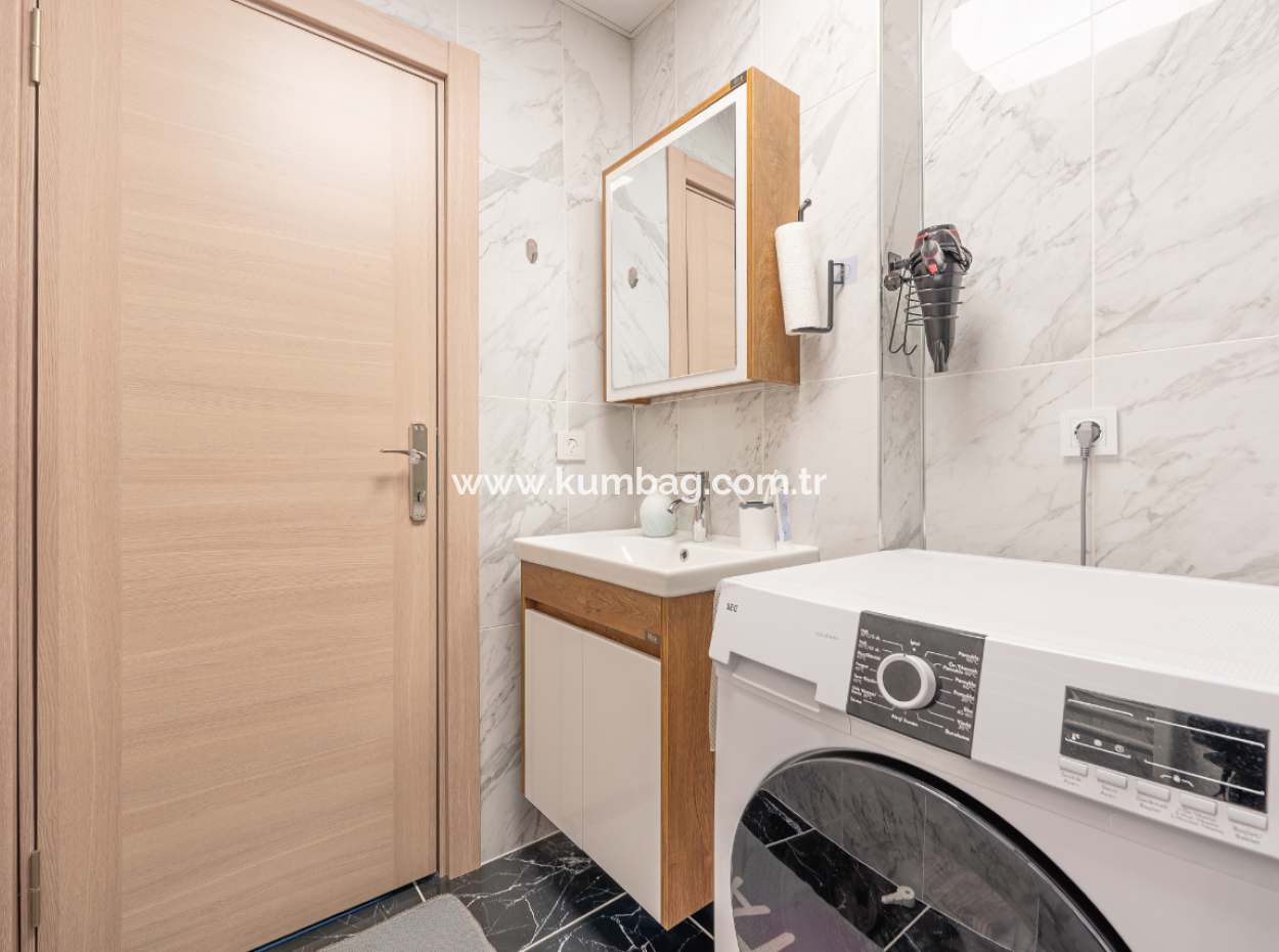 1 1 Wohnung Zum Verkauf In Einem Neuen Gebäude Mit Siedlung In Kumbağ, Nahe Der Strasse