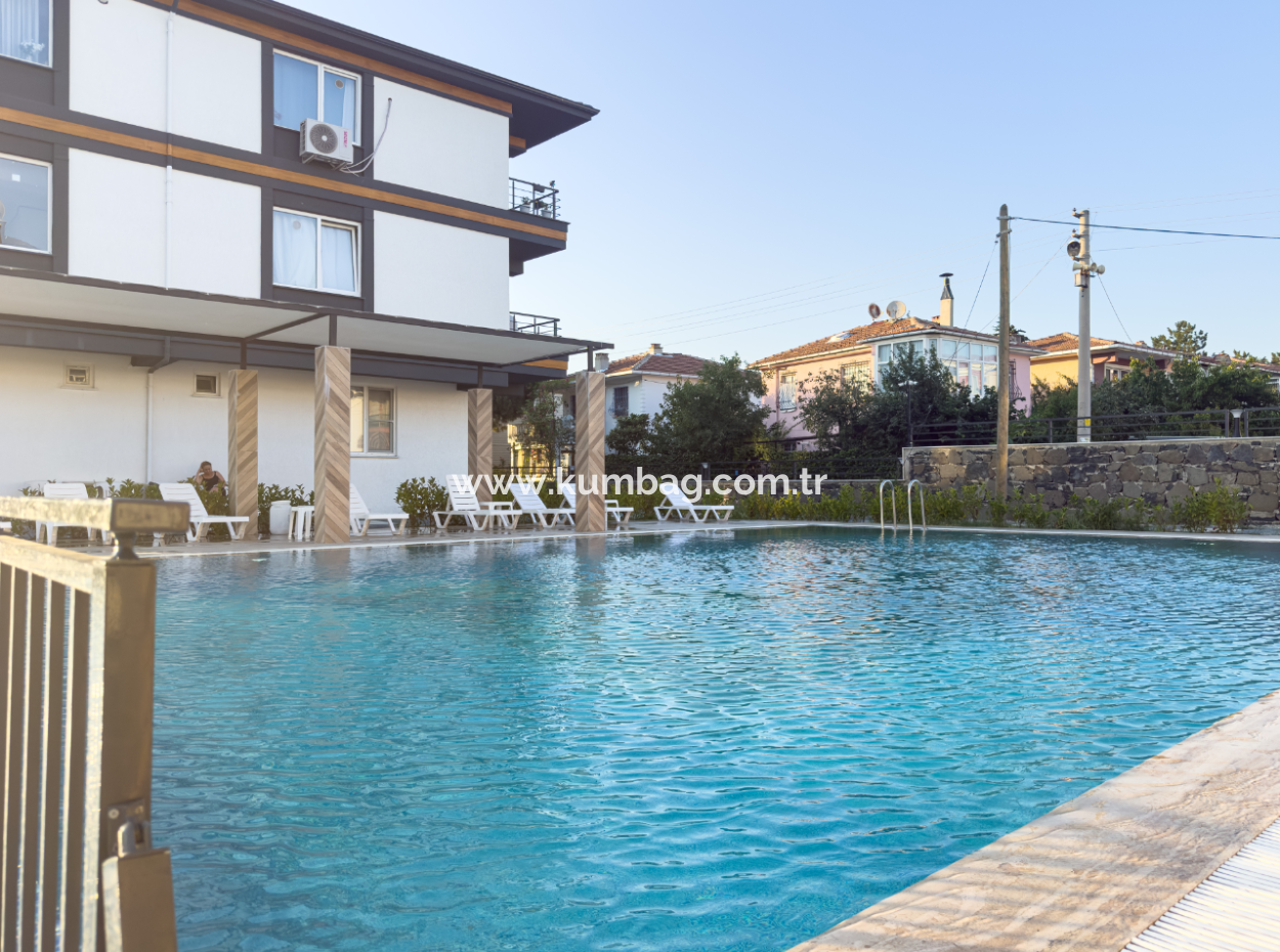 Luxus 2 1 Wohnungen Zum Verkauf In Kumbag Sea Side Komplex Mit Pool