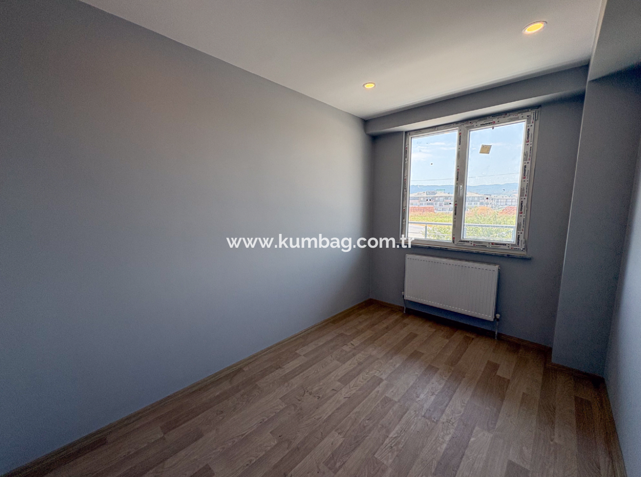 Luxus 2 1 Wohnungen Zum Verkauf In Kumbag Sea Side Komplex Mit Pool