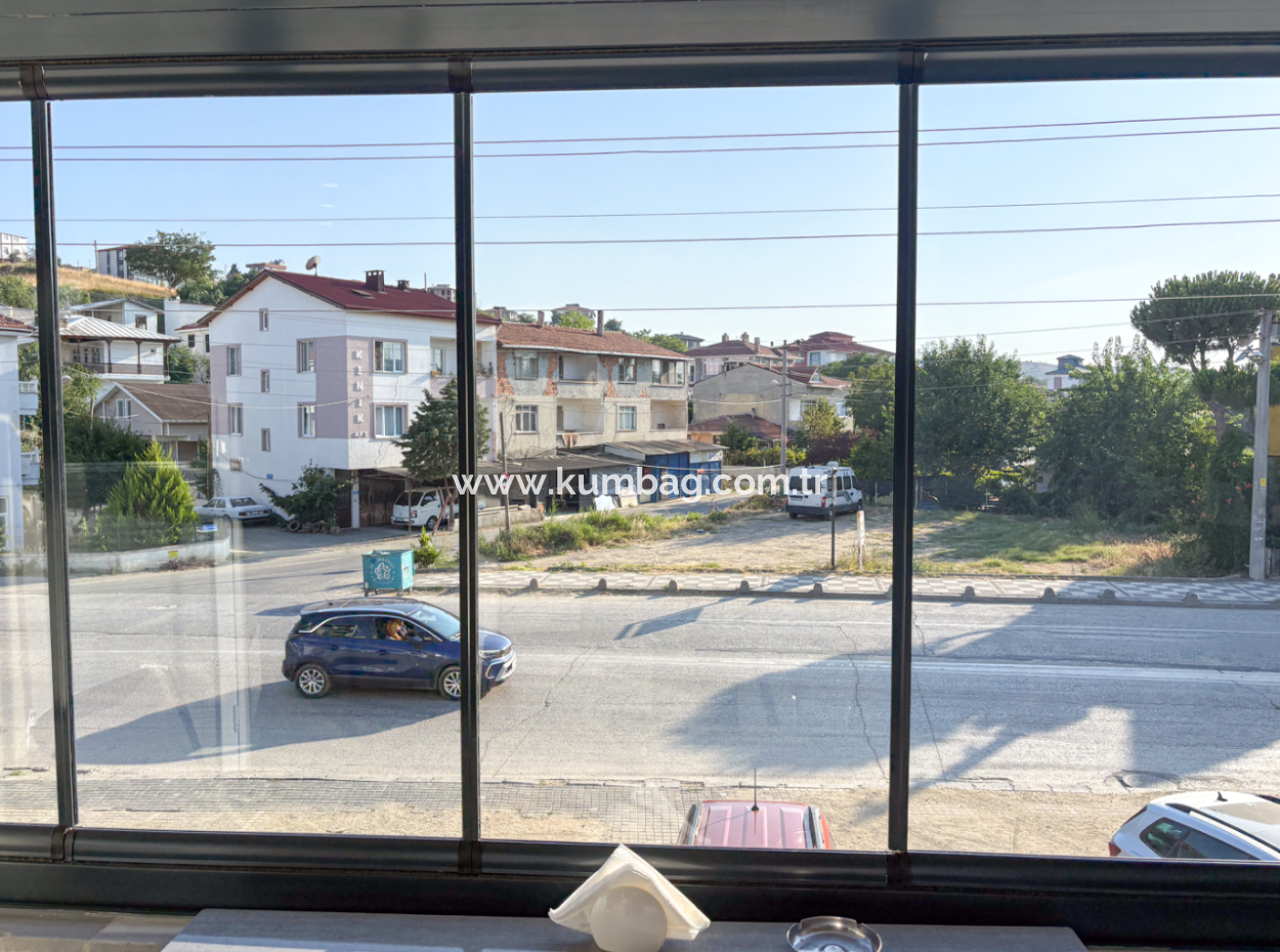 1 1 Wohnung Zum Verkauf In Einem Neuen Gebäude Mit Siedlung In Kumbağ, Möbliert In Der Strasse