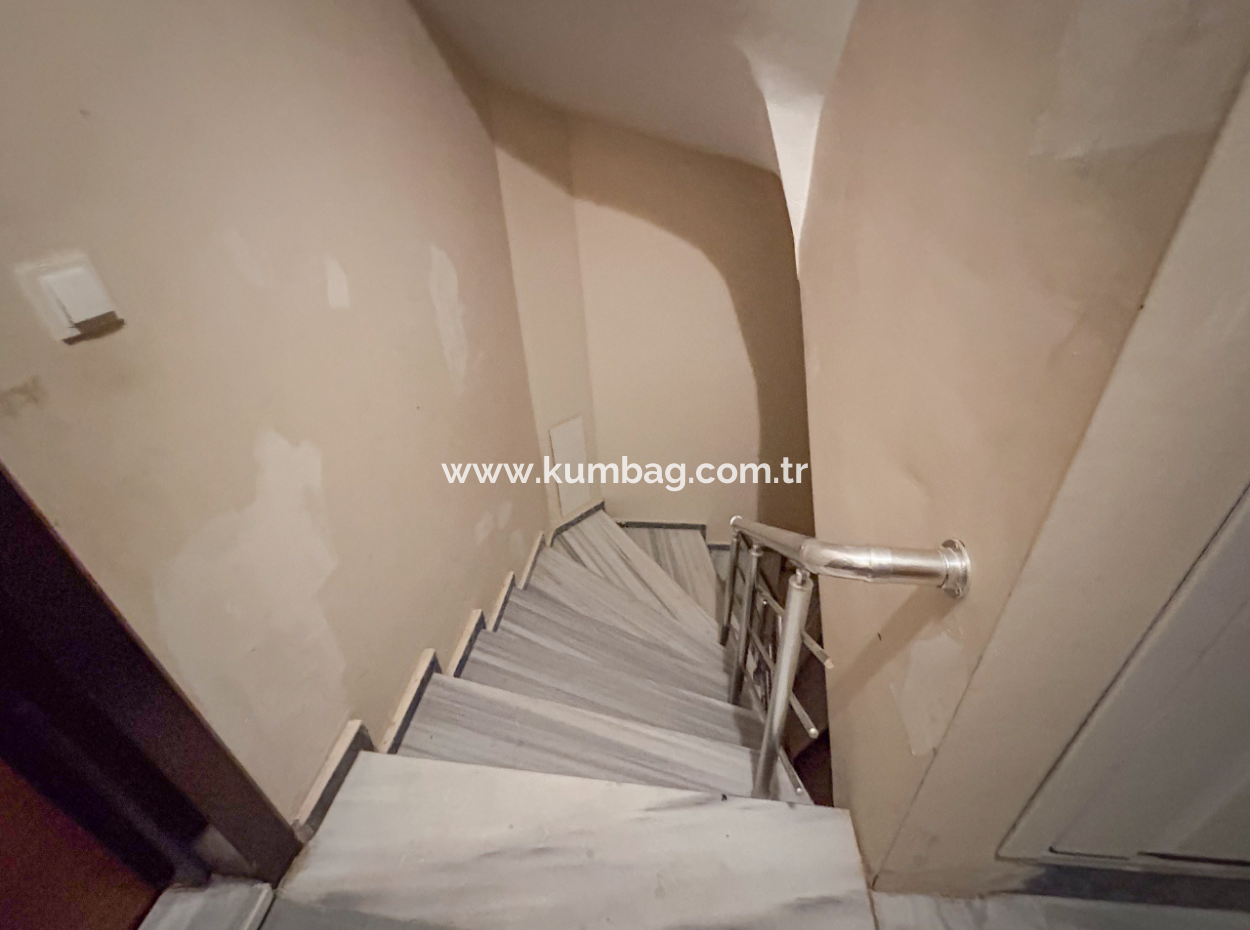 4 1 Geräumige Duplex-Wohnung Mit Terrasse Zum Verkauf Am Meer In Kumbağ