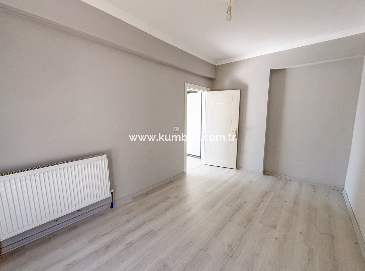 Ecke Zum Verkauf Mit Grossem Garten Und Siedlung Auf Einem Gelände Mit Pool 1 1 Wohnung