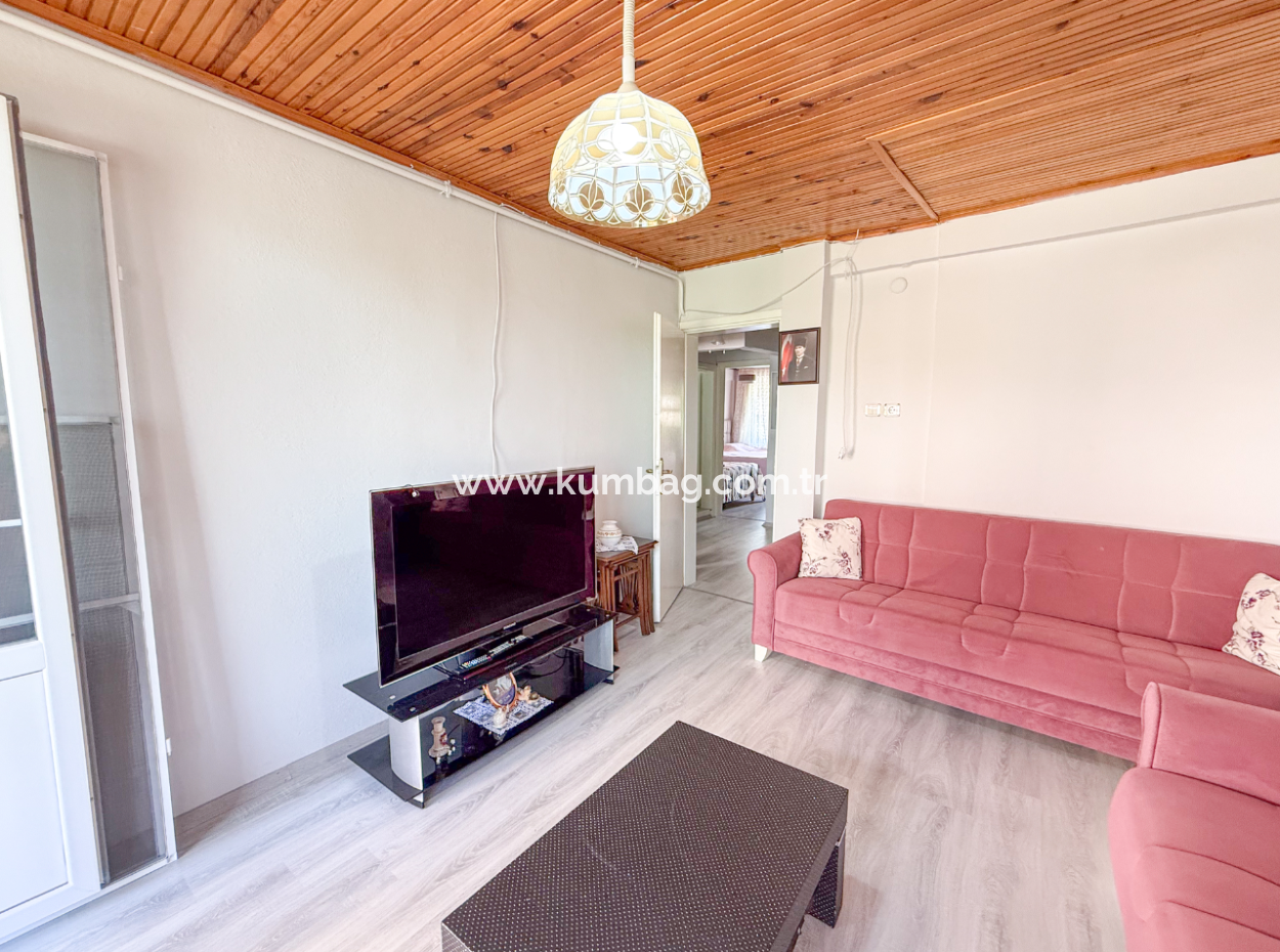 Sehr Geräumige, Voll Möblierte 2:1-Wohnungen Zum Verkauf In Der Kumbağ Marktstrasse
