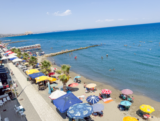 1 1 Mieten An Der Strandpromenade Von Kumbağ Mit Panoramablick Auf Das Meer