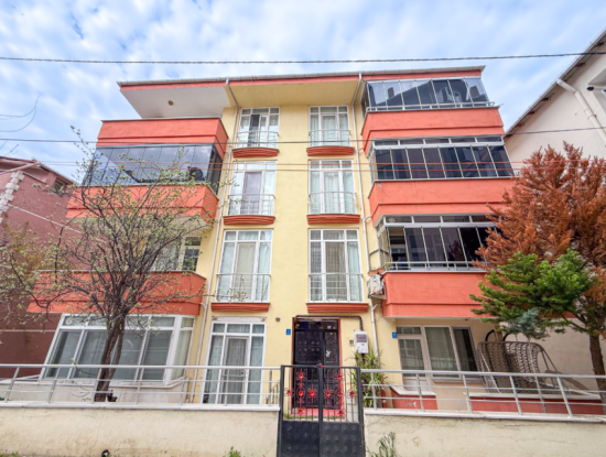 2 1 Wohnungen Zum Verkauf An Einer Zentralen Lage In Kumbağ, Sehr Nahe Am Meer.