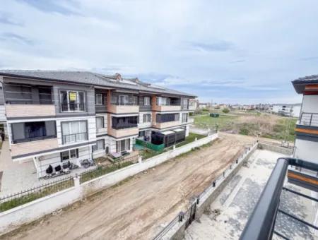 Luxus 1 1 Wohnungen In Der Nähe Des Meeres Und Der Strasse Im Kumbağ Pool Complex