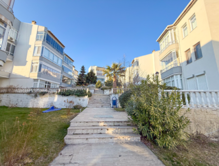 Sehr Grosse 2 1 Wohnung Zum Verkauf In Kumbağ Seafront Popular Complex