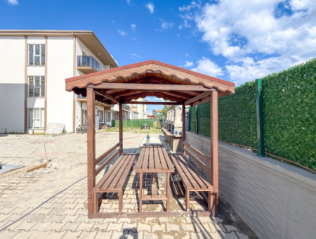 2 1 Brandneue Wohnungen Zur Miete In Der Nähe Des Meeres Im Kumbağ Pool Complex