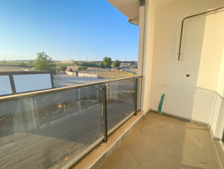 Neue Wohnungen Mit Pool 1 1 Zum Verkauf Auf Der Strasse In Kumbagh