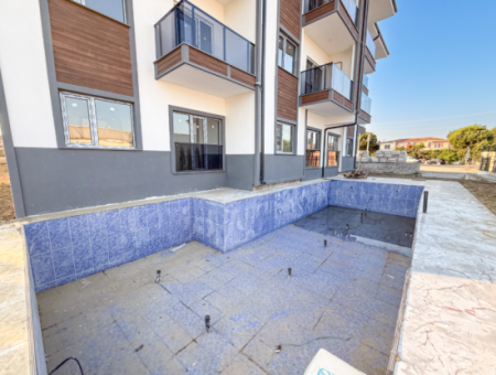 Neue Strasse Mit Pool 2 1 Wohnungen Zum Verkauf In Kumbagh