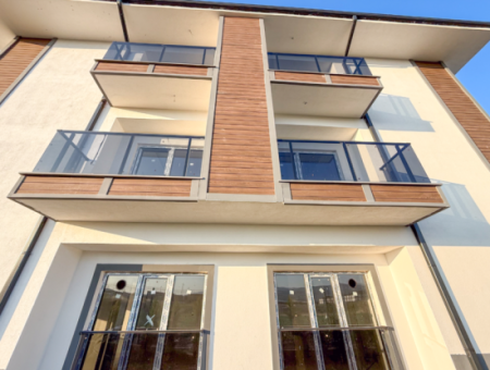 Neue Strasse Mit Pool 2 1 Wohnungen Zum Verkauf In Kumbagh