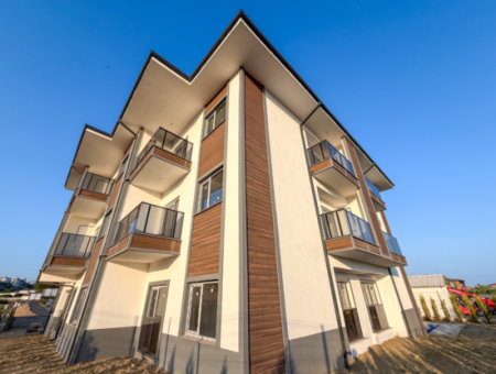 Neue Strasse Mit Pool 2 1 Wohnungen Zum Verkauf In Kumbagh