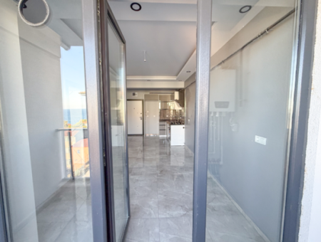 Geräumige, Luxuriöse 1 1 Wohnung Zum Verkauf In Barbaros Mit Meerblick