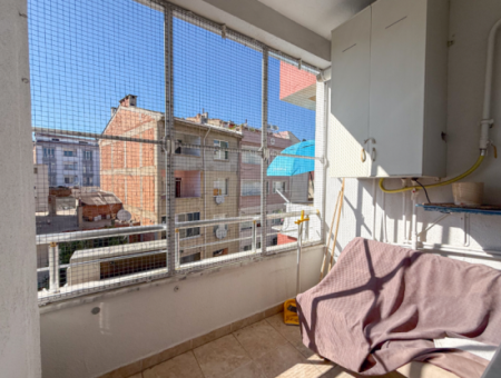 2 1 Wohnung Zum Verkauf Mit Doppelbalkon In Zentraler Lage In Ciftlikonu