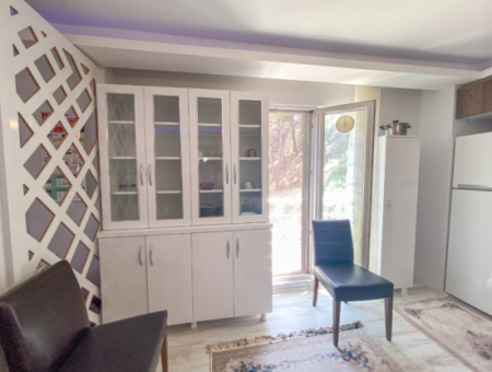 Möbliert 2 1 Wohnung Zum Verkauf Mit Meerblick Pool In Kumbag