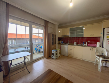 2 1 Wohnung Zum Verkauf Mit Grossem Balkon In Der Nähe Der Strasse In Kumbagh