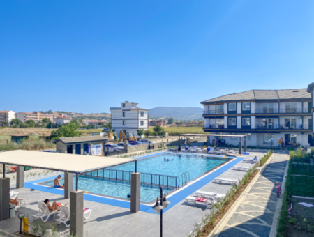 Luxus 2 1 Wohnungen Zum Verkauf In Der Nähe Des Meeres In Einem Komplex Mit Kumbag Pool