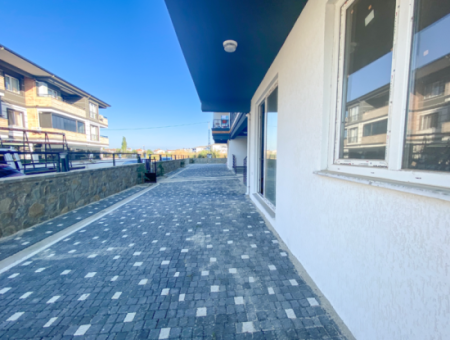 Luxus 1 1 Wohnungen Zum Verkauf In Der Nähe Des Meeres In Einem Komplex Mit Kumbag Pool