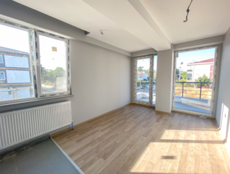 Luxus 2 1 Wohnungen Zum Verkauf In Kumbag Sea Side Komplex Mit Pool