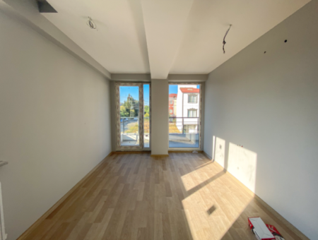Luxus 2 1 Wohnungen Zum Verkauf In Kumbag Sea Side Komplex Mit Pool