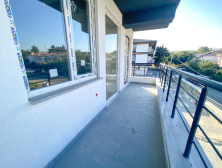 Luxus 2 1 Wohnungen Zum Verkauf In Kumbag Sea Side Komplex Mit Pool
