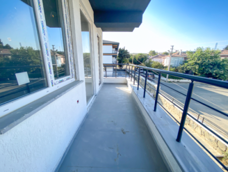 Luxus 2 1 Wohnungen Zum Verkauf In Kumbag Sea Side Komplex Mit Pool