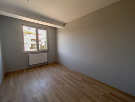 Luxus 2 1 Wohnungen Zum Verkauf In Kumbag Sea Side Komplex Mit Pool