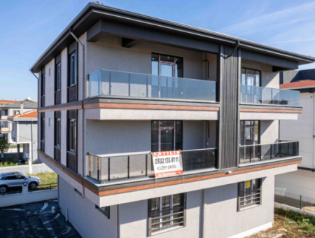 Neue Luxuriöse 2 1 Wohnung Mit Einer Siedlung Zum Verkauf Gegenüber Dem Park In Kumbağ