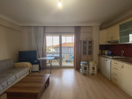 2 1 Wohnung Zum Verkauf In Kumbag, Ganz In Der Nähe Des Meeres