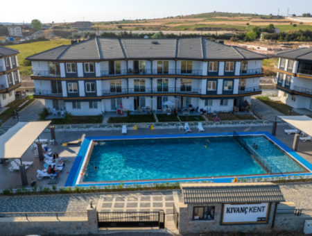 Luxus 2 1 Wohnungen Zu Vermieten In Der Nähe Des Meeres In Kumbağ Komplex Mit Pool