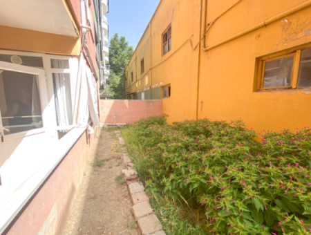 Geräumige 2 1 Wohnung Zum Verkauf Mit Garten In Zentraler Lage In Kumbag