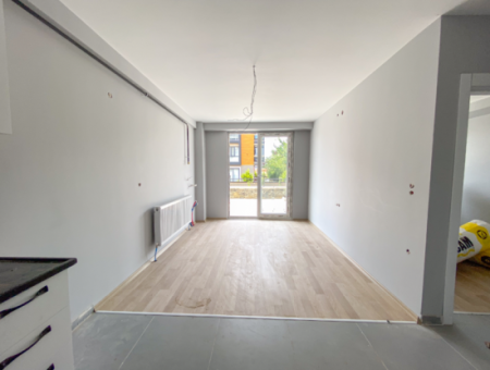 Luxus 1 1 Wohnungen Zum Verkauf In Kumbag Sea Side Komplex Mit Pool
