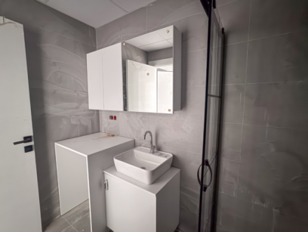 Luxus 1 1 Wohnungen Zum Verkauf In Kumbag Sea Side Komplex Mit Pool