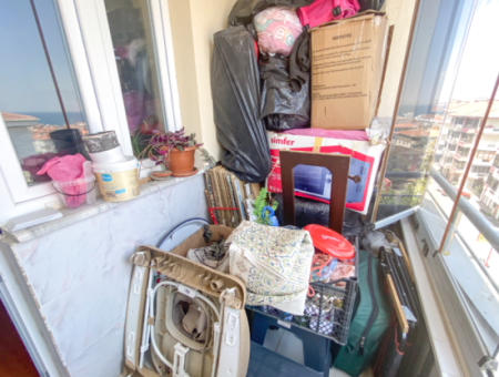 Altinova Mah. 2 1 Wohnung Zum Verkauf Mit Meerblick In Einem Komplex
