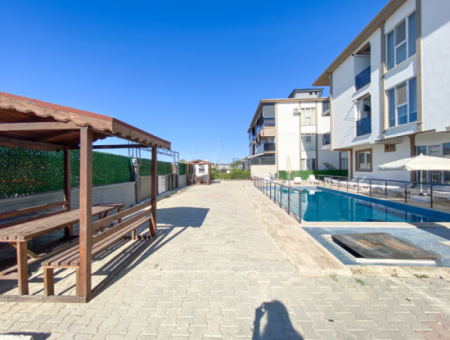 2 1 Brandneue Wohnungen Zur Miete In Der Nähe Des Meeres Im Kumbağ Pool Complex