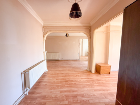 2 1 Wohnung Zu Verkaufen Am Meer In Altinova